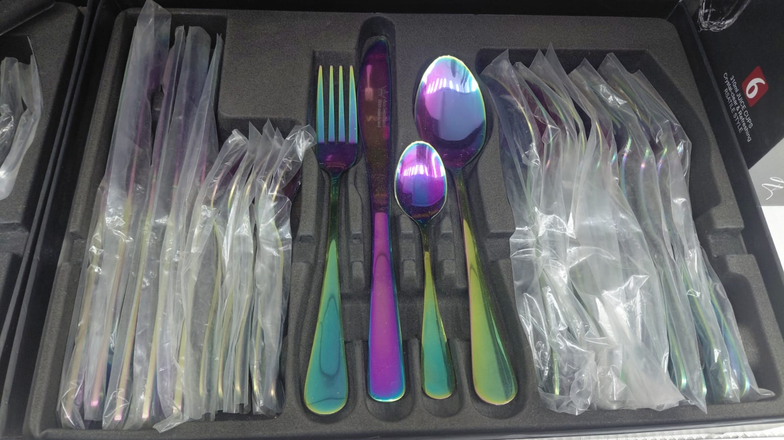 Ménagère Multicolor 24 Pièces - MDM HOME